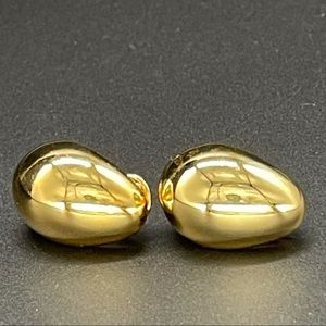 Vintage Monet Gold Tone Clip Earrings